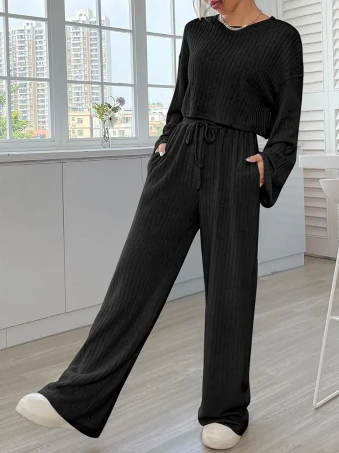 Black lounge set of 2. Long sleeves top and wide pants