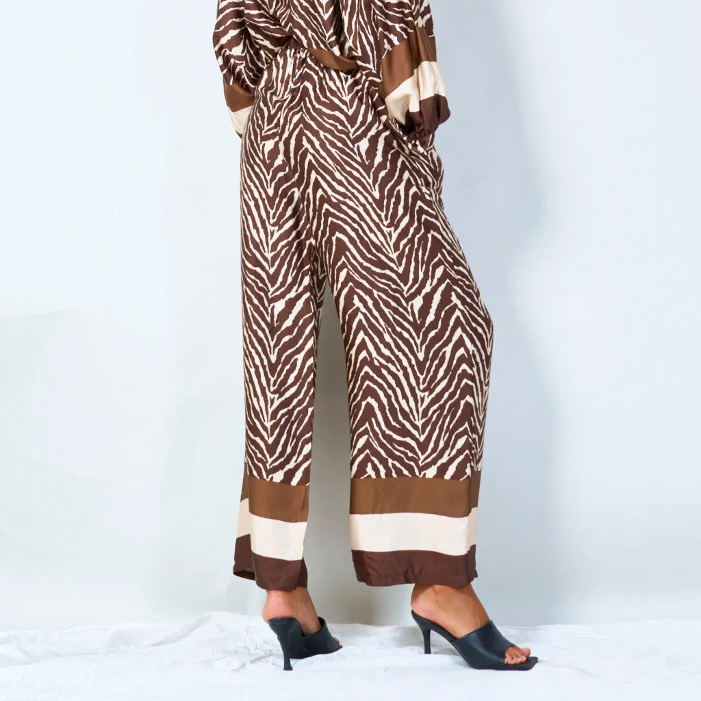 Stylish wide-leg pants with drawstring waist wholesale
