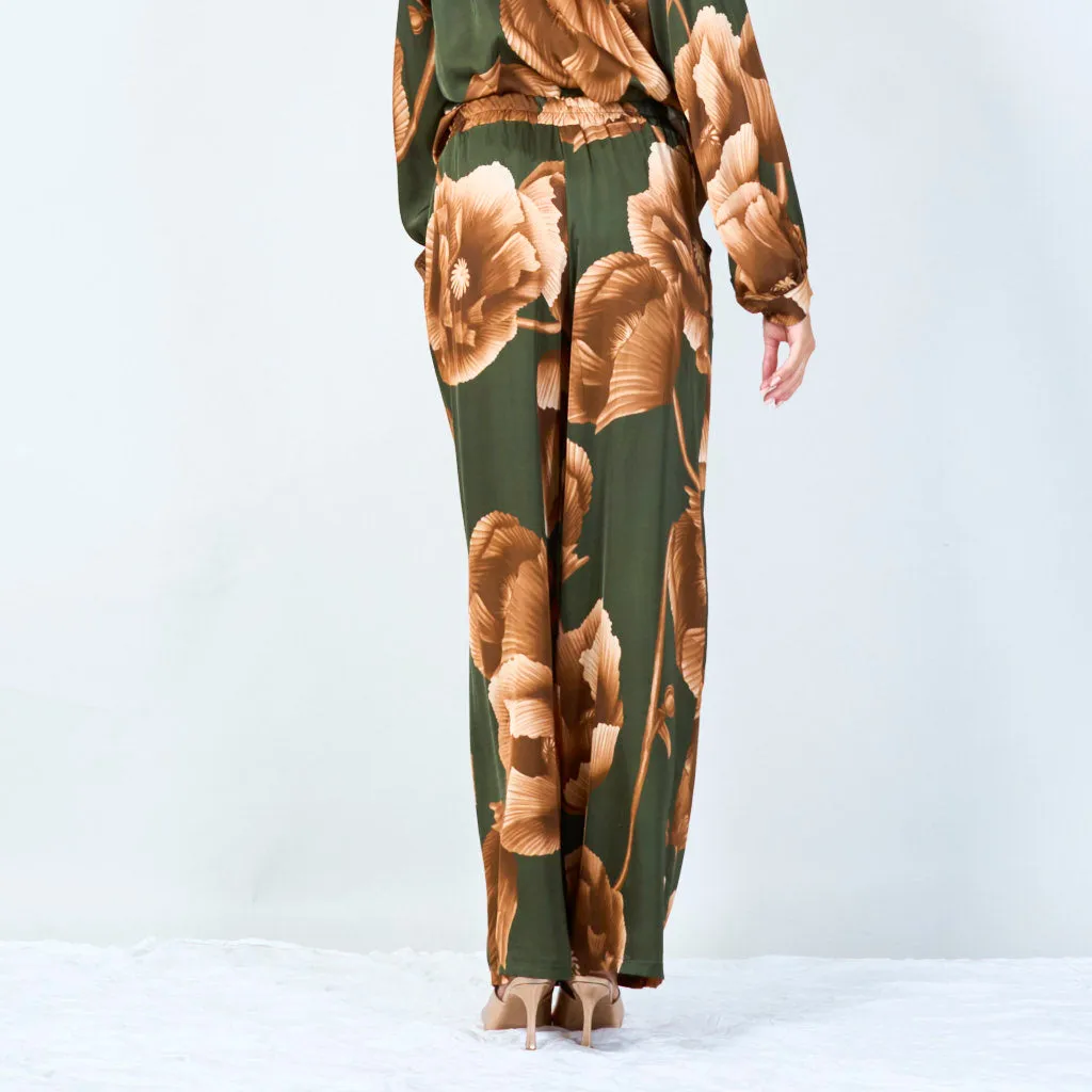Wide-leg floral pants with elastic waist wholesale