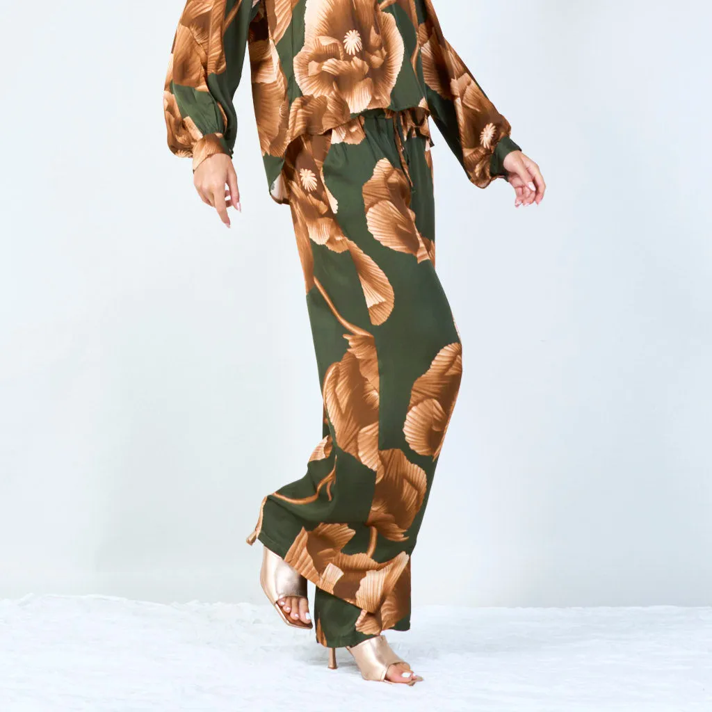 Wide-leg floral pants with elastic waist wholesale