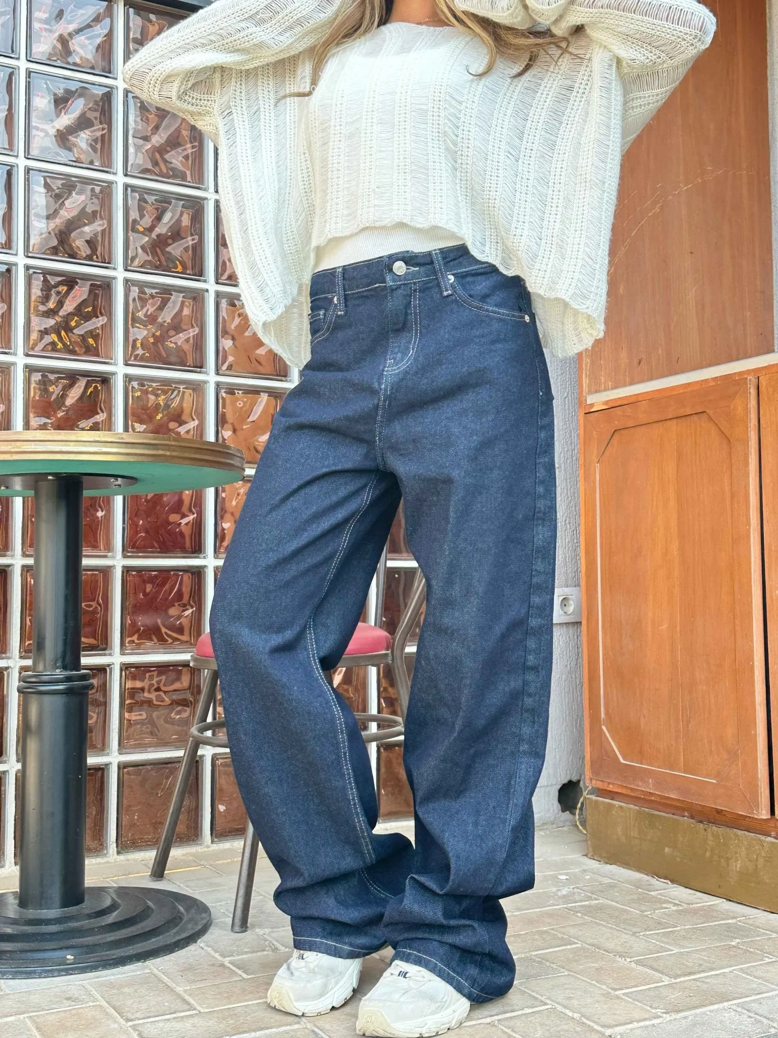 Wide Leg - High-Waisted Jeans In Indigo.