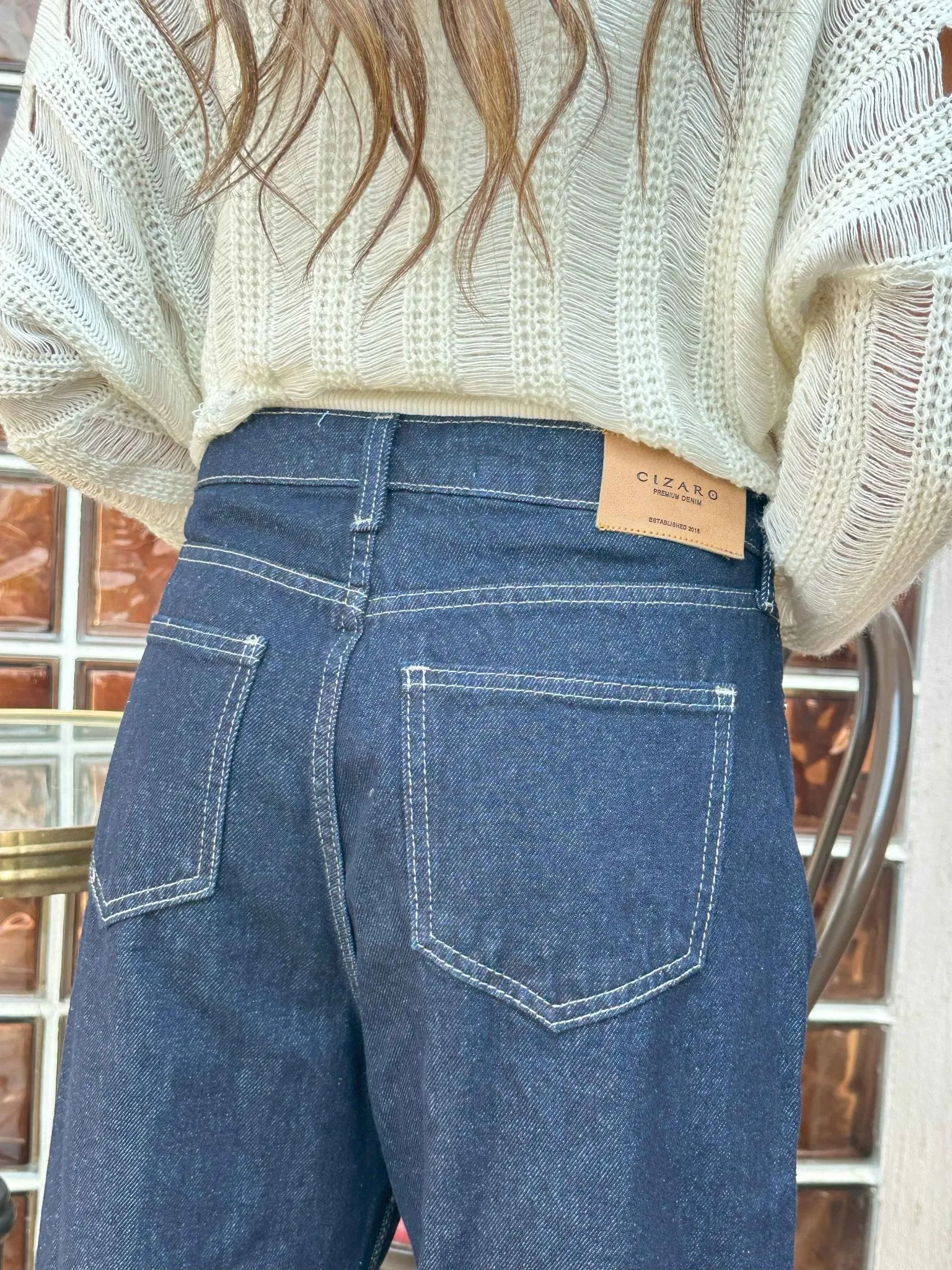Wide Leg - High-Waisted Jeans In Indigo.